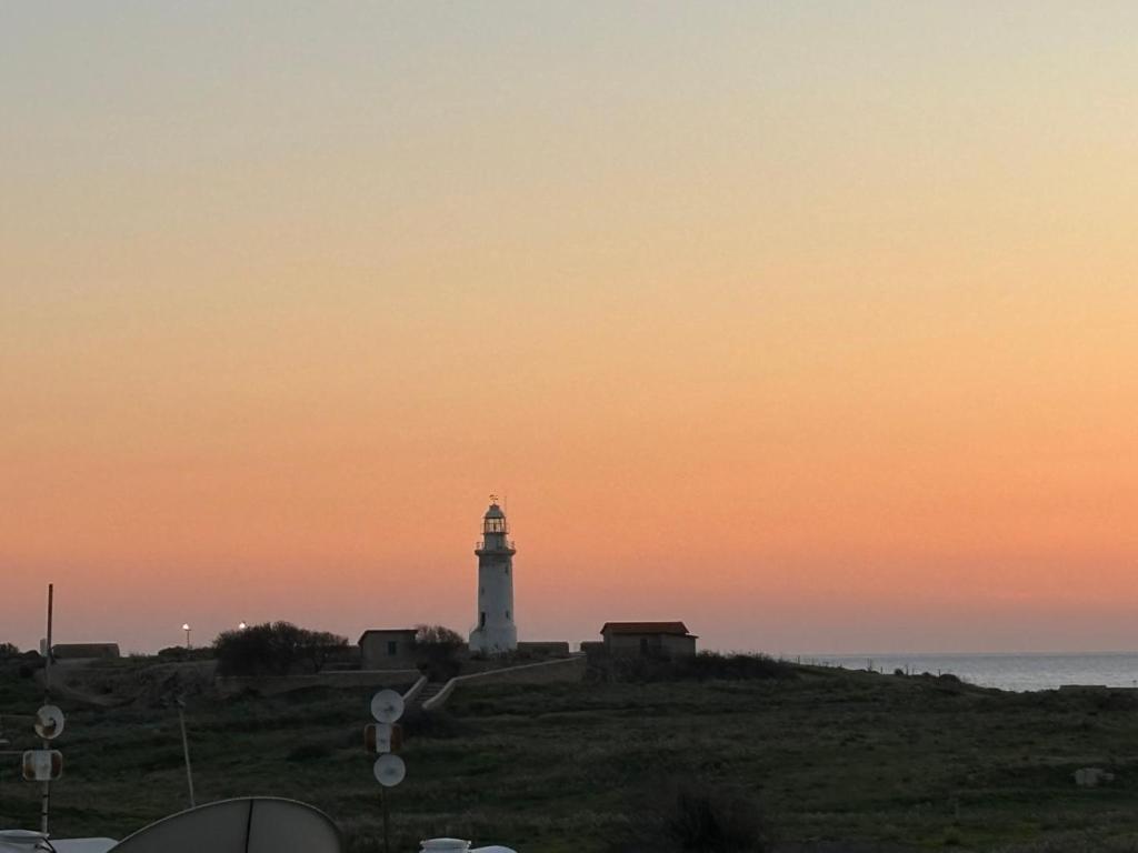 Venus Lighthouse 2B, Sea-View, Paphos Center Apartamento Exterior foto